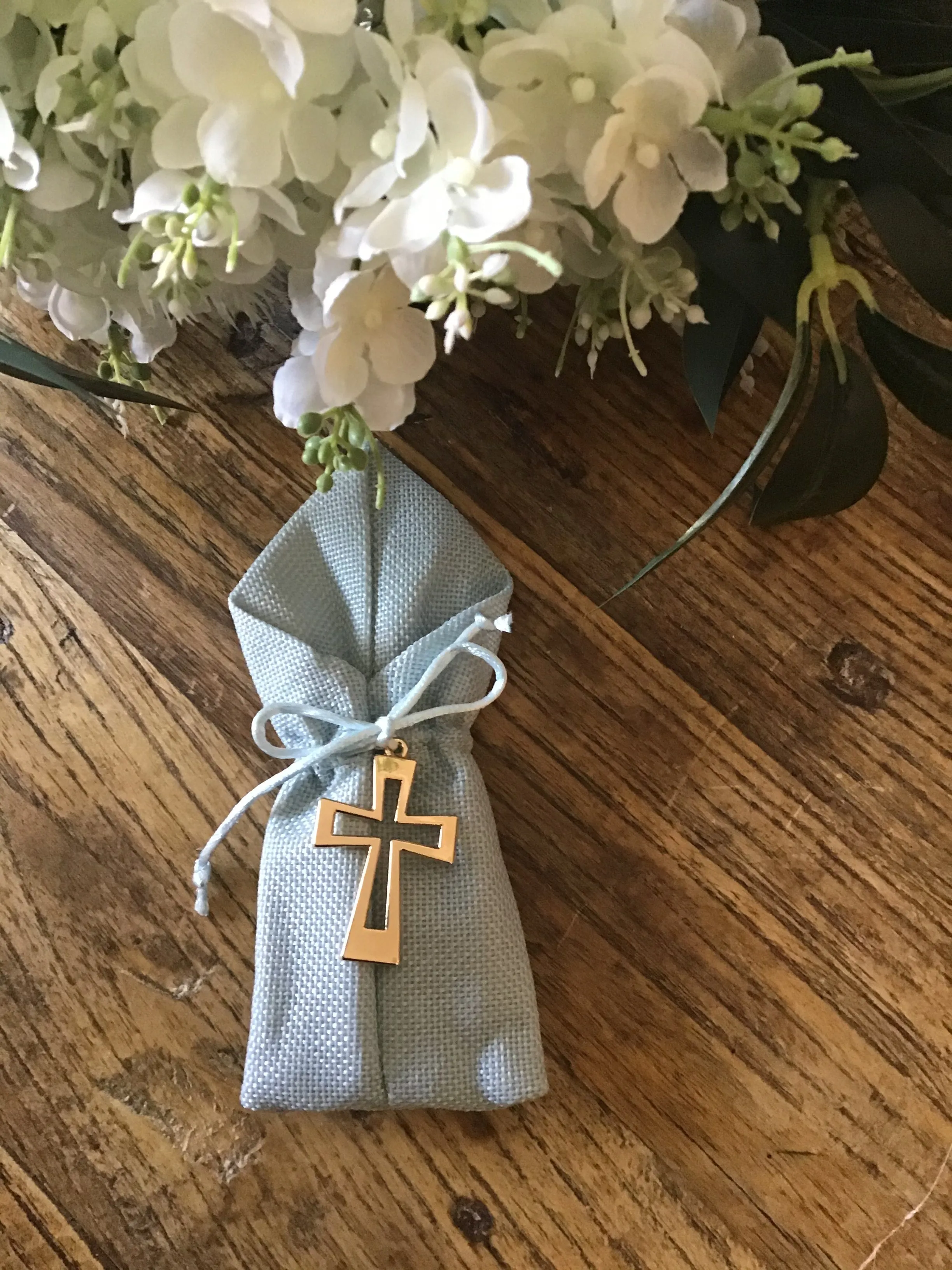 Bomboniere - Rose Gold Cross on Pastel Blue Jute Pouch