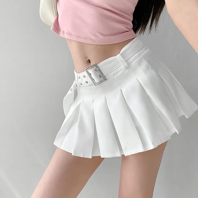 Buckle belt mini skirt